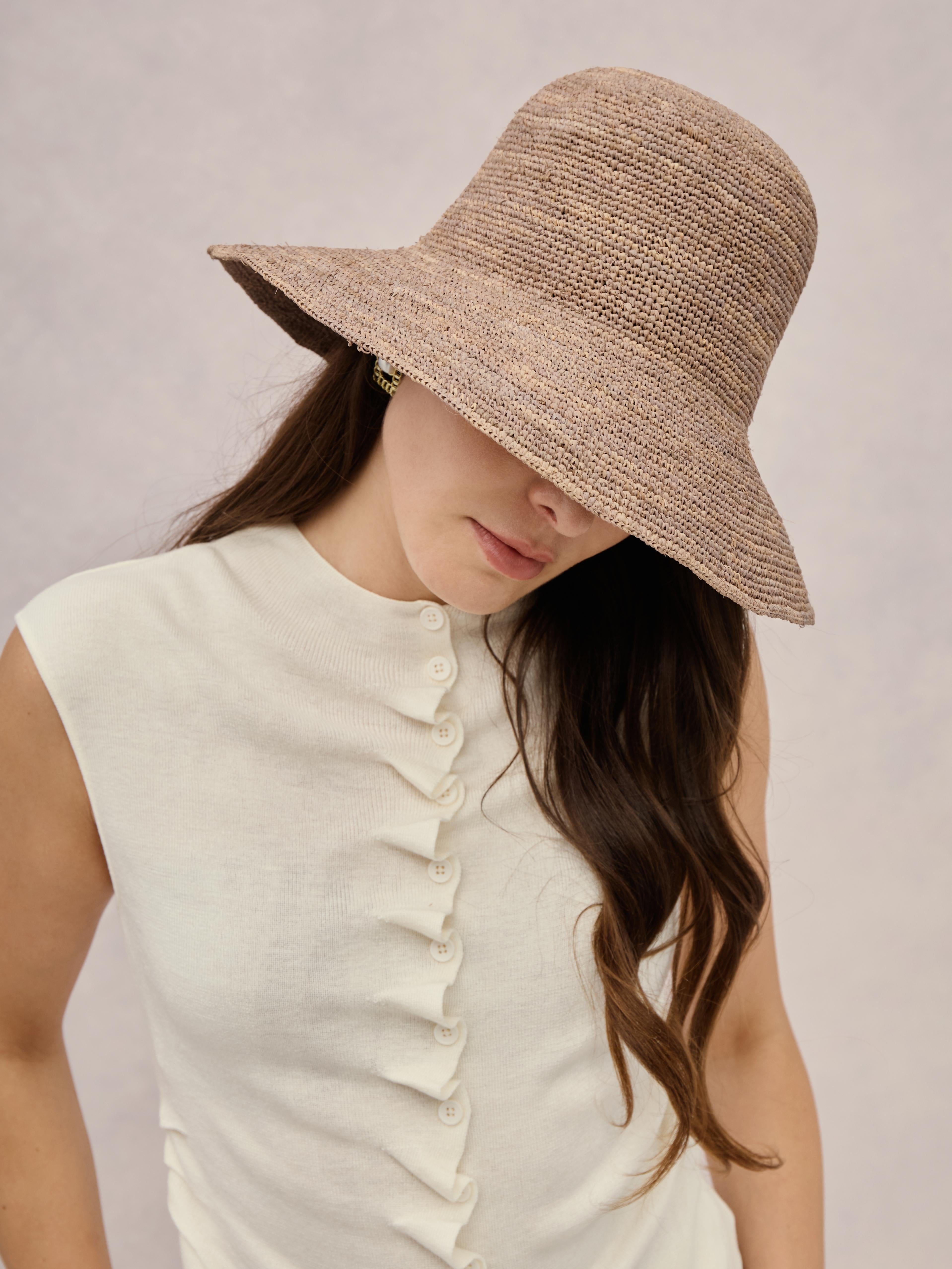 Club Hapuna Azores — mocha Madagascar raffia cloche-inspired hat