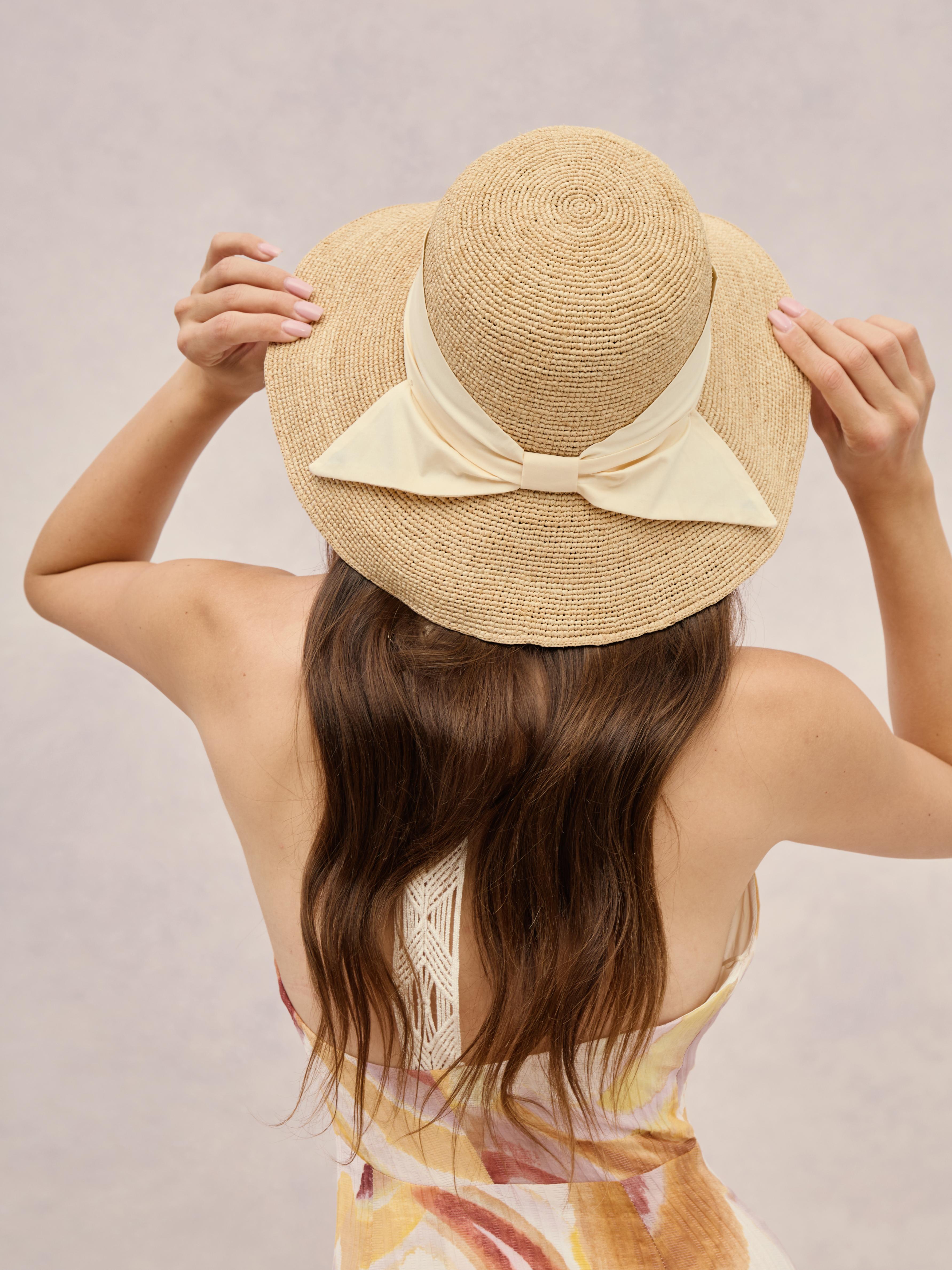 Maya beige natural raffia wide-brim hat — handcrafted | Club Hapuna