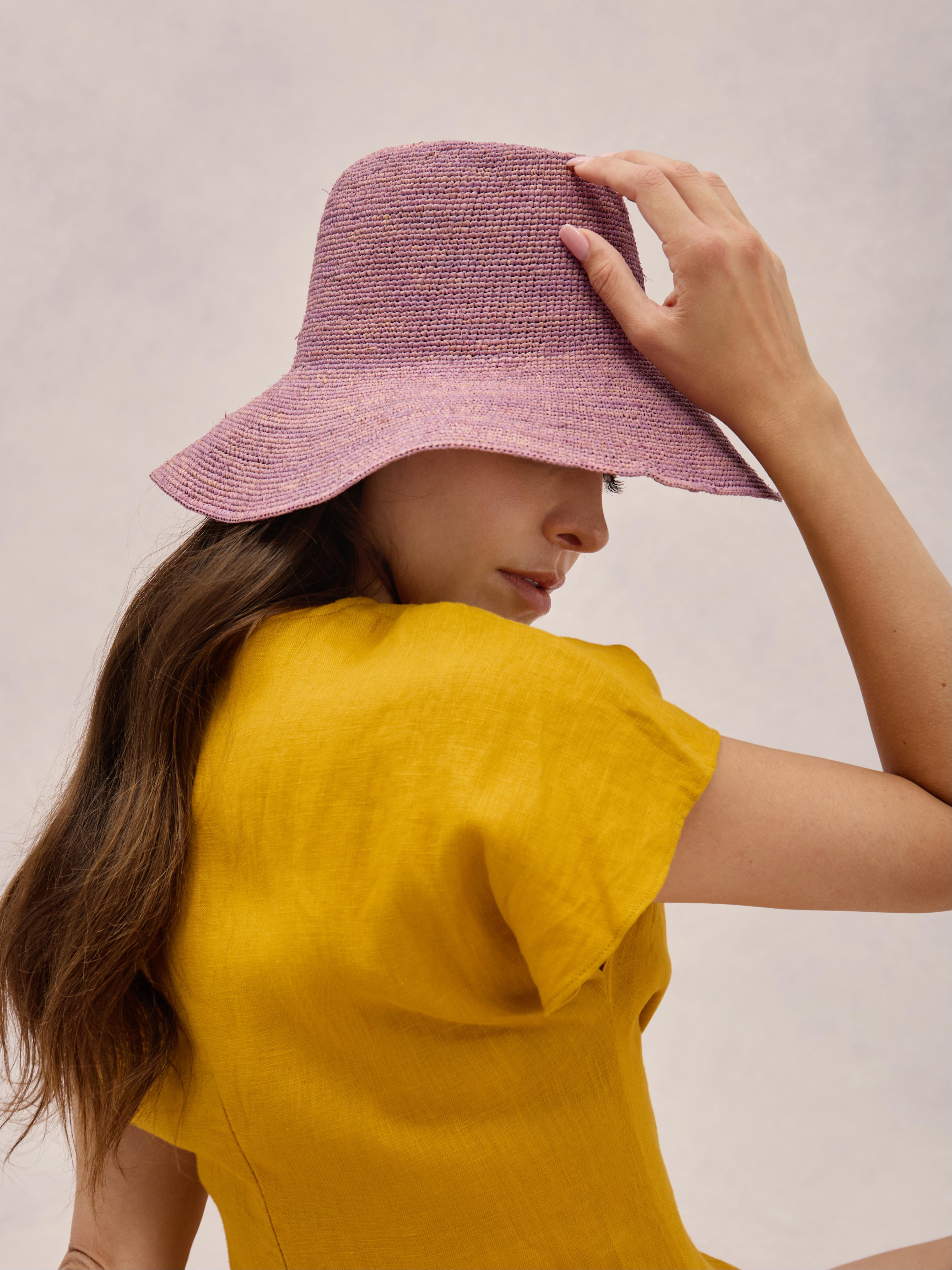 Club Hapuna Azores — plum Madagascar raffia cloche-inspired hat