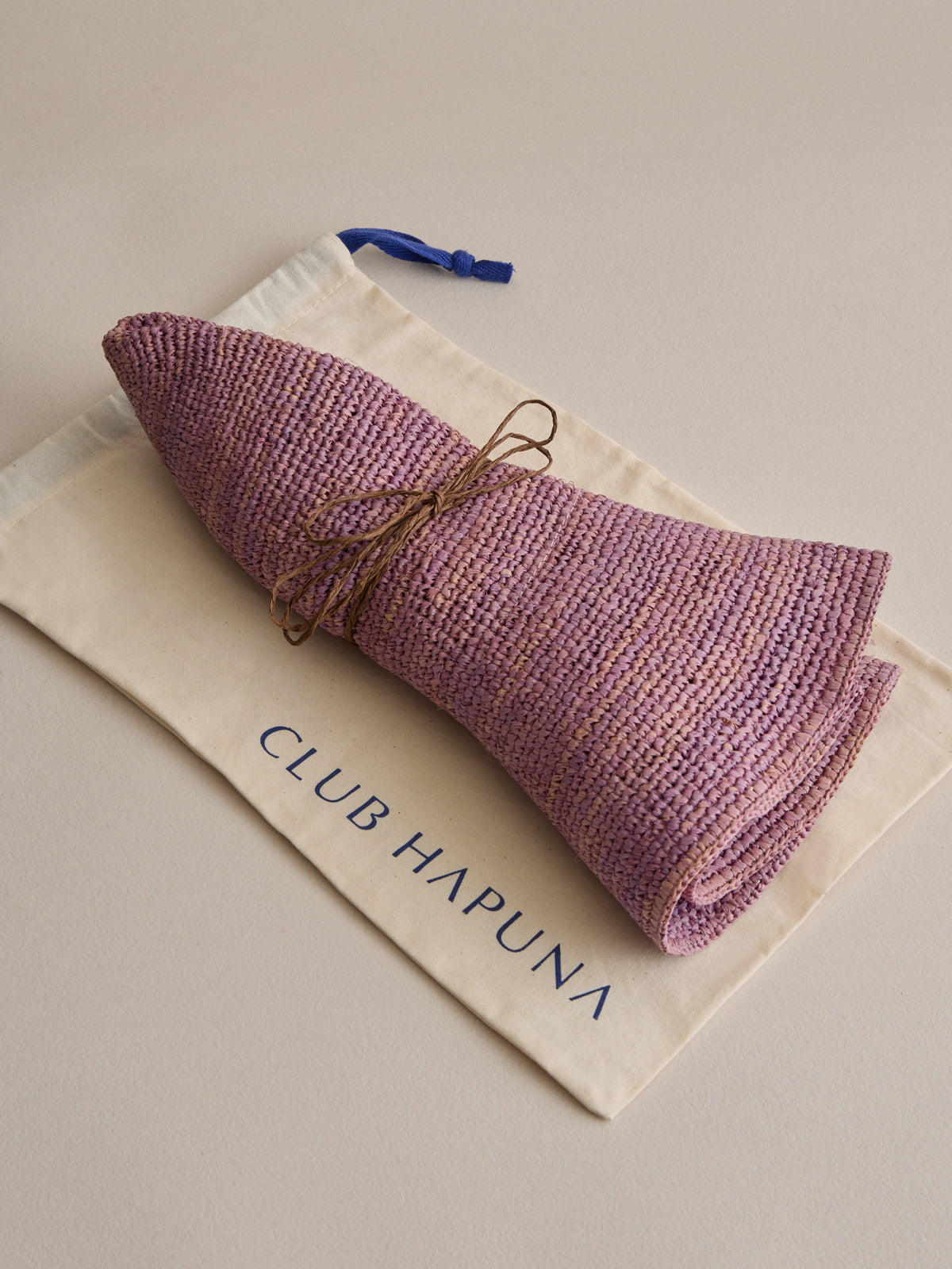Madagascar raffia cloche in plum — Club Hapuna Azores