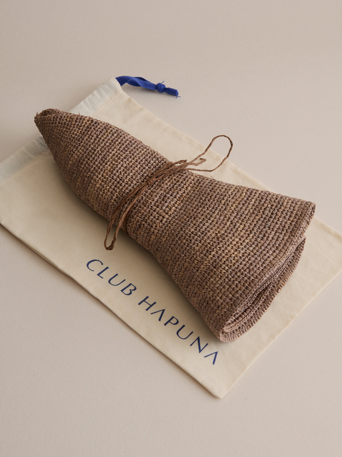 Azores packable mocha Madagascar raffia cloche | Club Hapuna