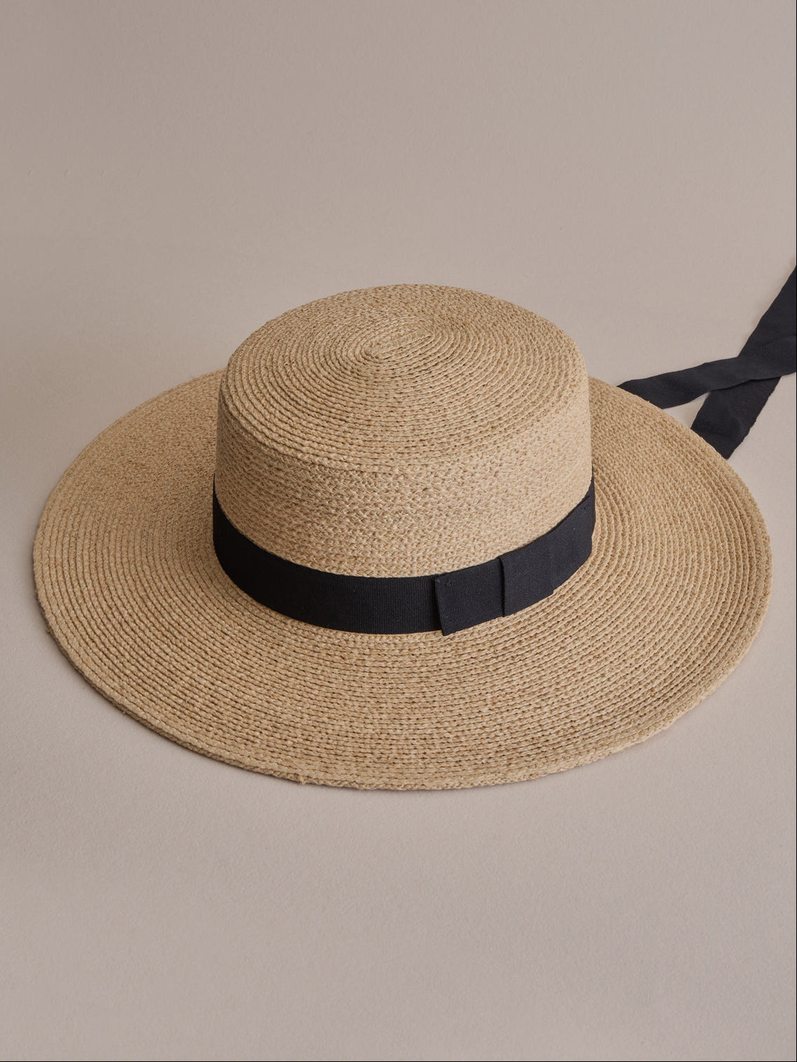 Comino (Charcoal)