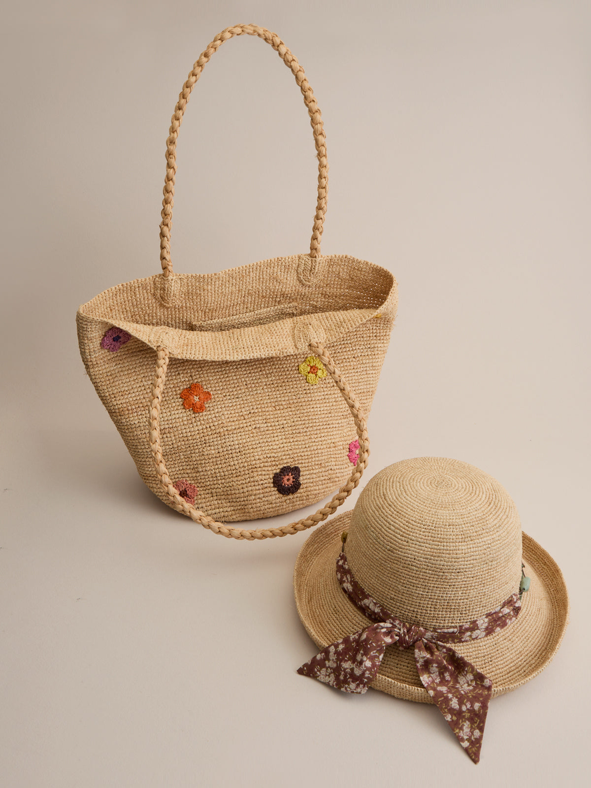 Flower Raffia Tote