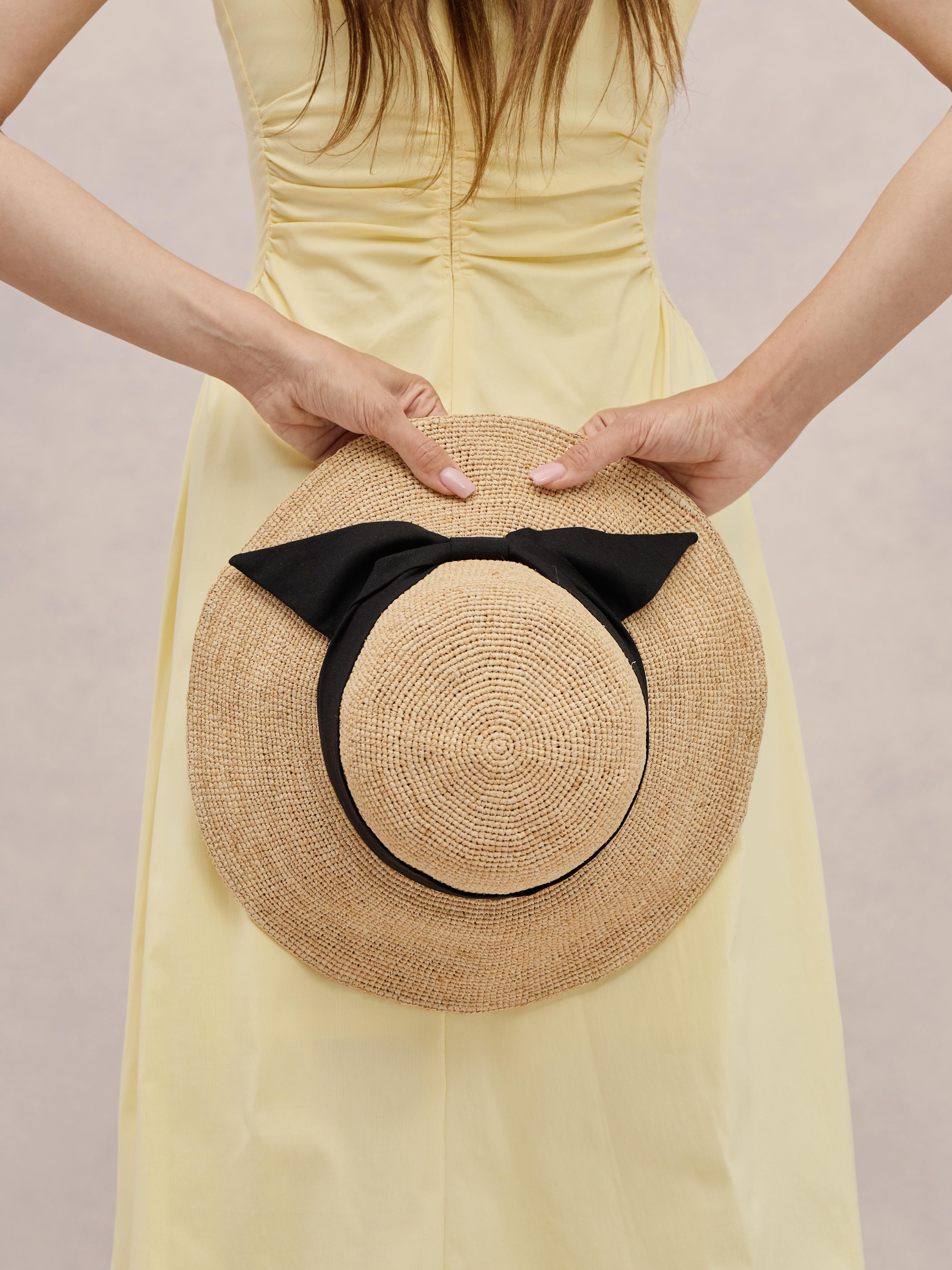 Club Hapuna Maya — black Madagascar raffia sun hat with bow