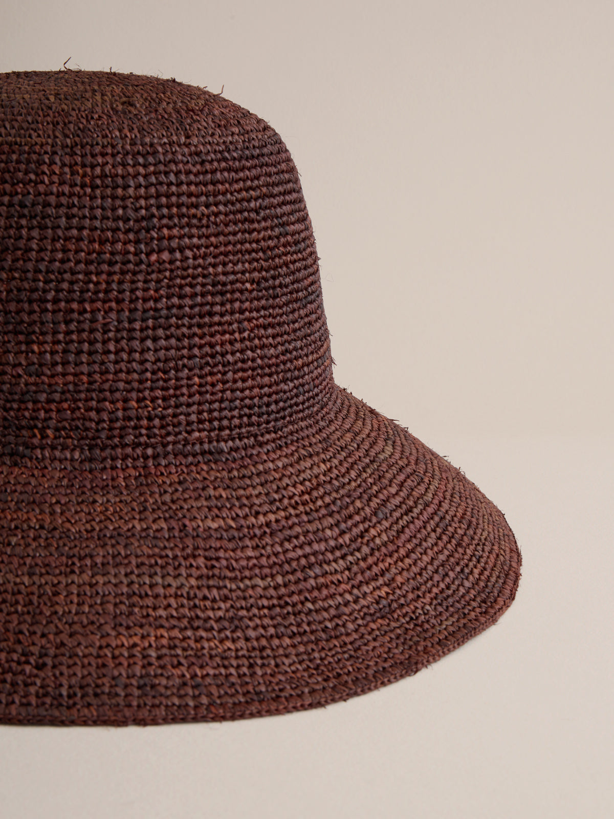 Madagascar raffia cloche in coco — Club Hapuna Azores