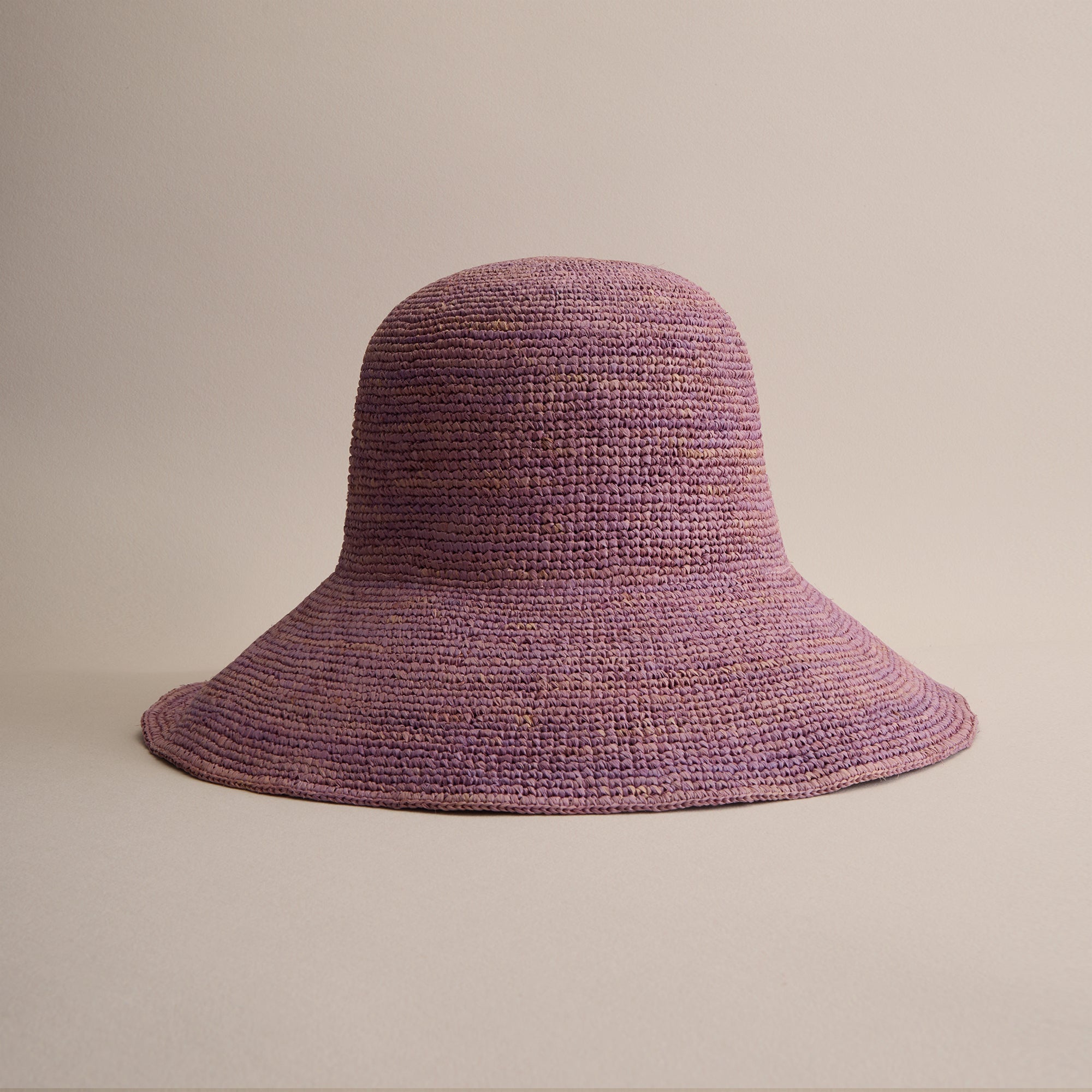Azores plum natural raffia cloche — handcrafted | Club Hapuna