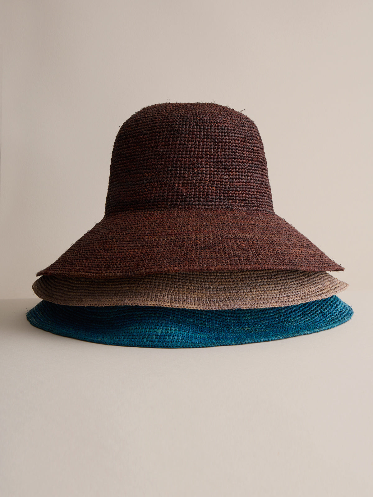Azores coco natural raffia cloche — handcrafted | Club Hapuna